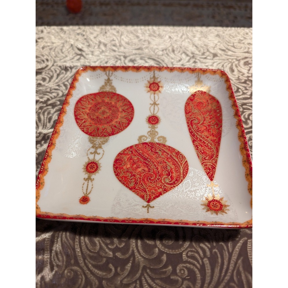 222 Fifth Constantina Red 6 1/2"‎ Square Ornament Plate Christmas Holidays Party